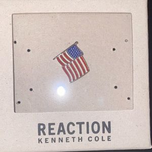 Reaction Kenneth Cole flag pin